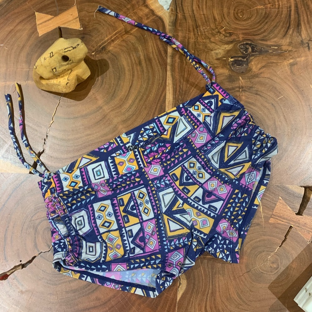 Onzie yoga shorts